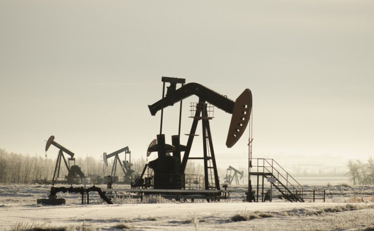 Read more about the article Tax Benefits in the Oil and Gas Industry: Comprehensive Guide
